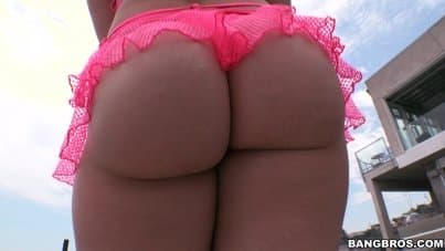 
nice pussy gets fucked while finger in ass