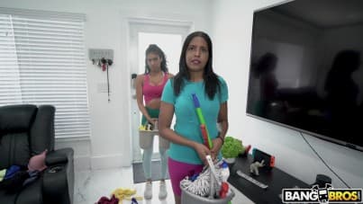 
seducing my maid's unreal hot daughter