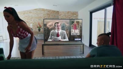 
latina sexbot enters the state of sexual frenzy