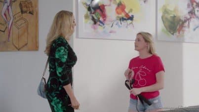 
Julia Ann knows the right approach to a teenager