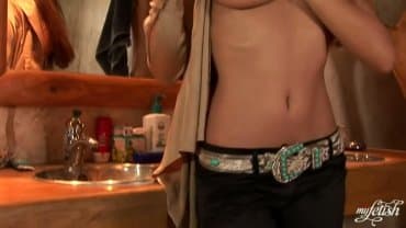 
Zafira - Creaming Her Pants