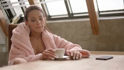 
dropped work to work her ass