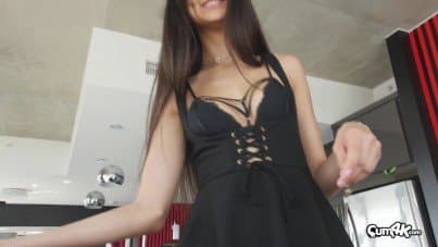 
elegant latina gets cream