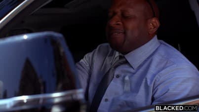 
teen spreads legs to maximum