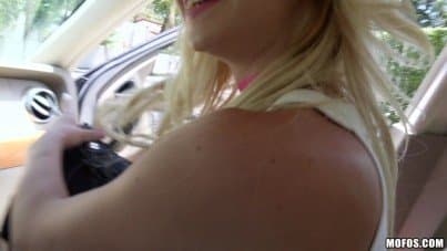 
stranded teen Kenzie