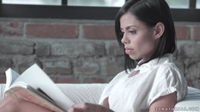 
Canela Skin, 21 naturals