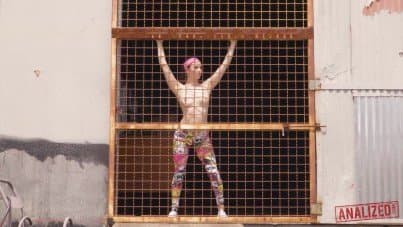 
Casey Calvert, analized