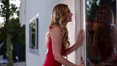 
how mom loves her sweet stepdaughter