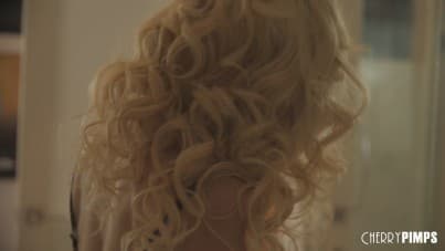 
highly erotic and sensual babes