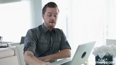 
i can't watch TV while my stepsis masturbates her pussy