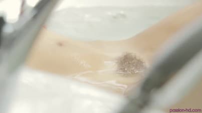 
easy way to read between her lips