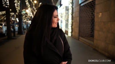 
a date with a busty cougar