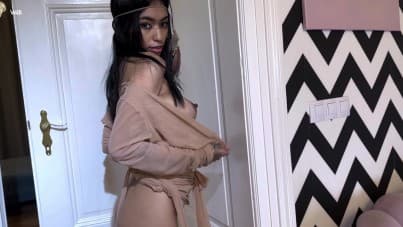 
pocahontas is freaking hot