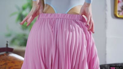 
dick feels tighter in a skinny chick