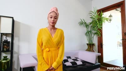 
my mom wears a hijab, 4K