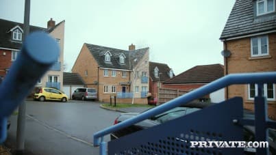 
mom's trap for a delivery guy