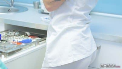 
nurse wants to be fucked just right now