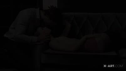 
skinny beauty gets creampied