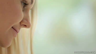 
Juicy sex with sensual babe