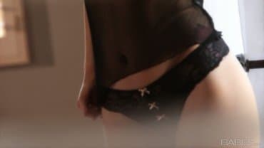 
Elizabeth Marx - Beautiful Girl