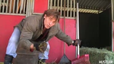 
Hustler - Carmen McCarthy