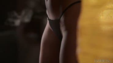 
Babes - Julia Luba - Mesmerizing Hips