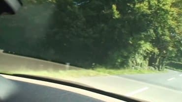 
Klixen - Driving handjob