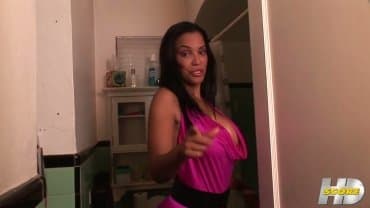 
HD-Score - Soleil Hughes (How Dirty Girls Get Clean