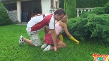 
Sabrina Blond - Rubber Gloves