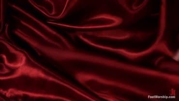 
King - Natalia Starr and Elle Alexandra