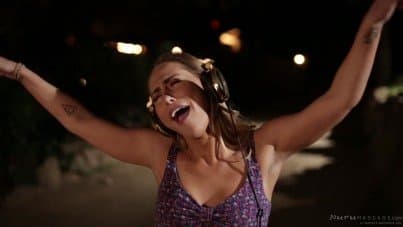 
oiled lesbians do nuru