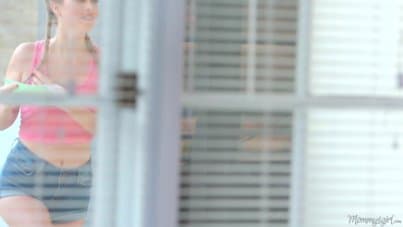 
Jill Kassidy should be closer to her stepmom