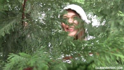 
seducing of the humble girl