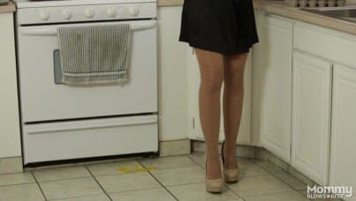 
let mom give you a blowjob