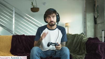 
i'll play with your cock like you play with that controller