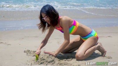 
monster cock fucks a tiny princess