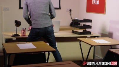 
Danny D joins to girls