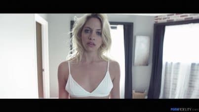 
rough sex with Khloe Kapri