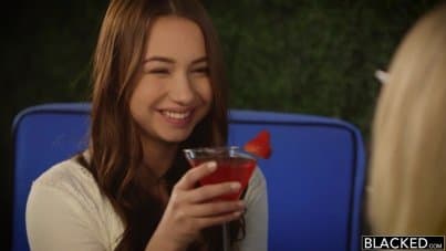 
young hairy pussy gets creampie