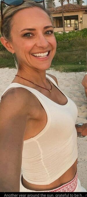 Click to view full size Christine Lakin Nude Leaks 3 Photos