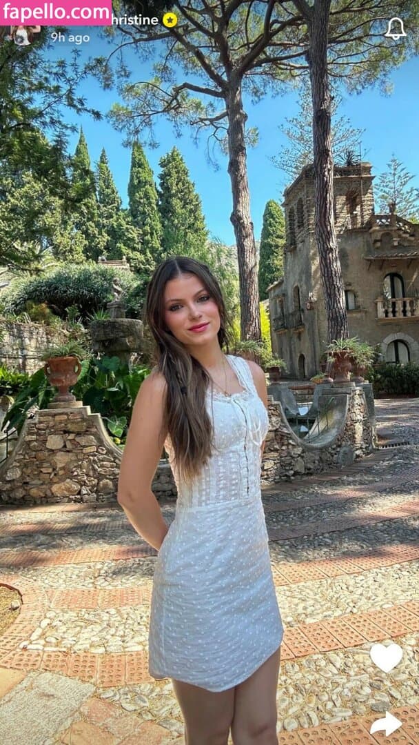 Click to view full size Gianna Christine Nude Leaks 3 Photos