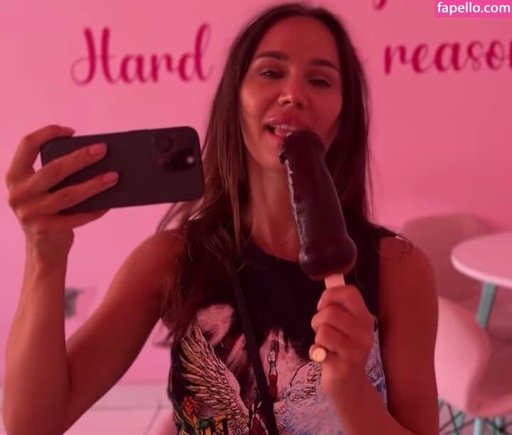 Click to view full size Jenny M Nude OnlyFans Leaks 8 Photos