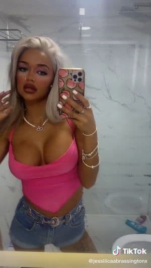 Click to view full size Jessica Brassington Nude Leaks 5 Photos