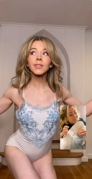 Click to view full size Lindsey Stirling Nude Leaks 8 Photos