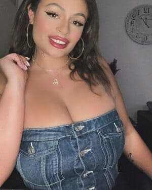 Click to view full size Real April Nude Leaks 44 Photos