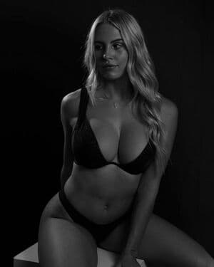 Click to view full size Ruby Warren Nude Leaks 6 Photos