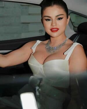 Click to view full size Selena Gomez Nude Leaks 4 Photos