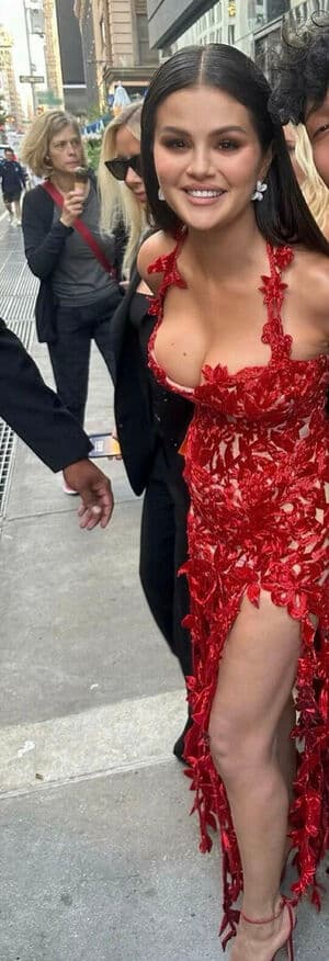 Click to view full size Selena Gomez Nude Leaks 4 Photos