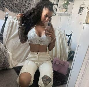 Click to view full size That_inked_girl_ Nude Leaks 8 Photos