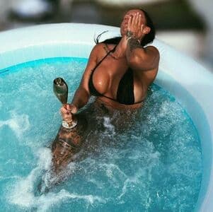 Click to view full size That_inked_girl_ Nude Leaks 8 Photos